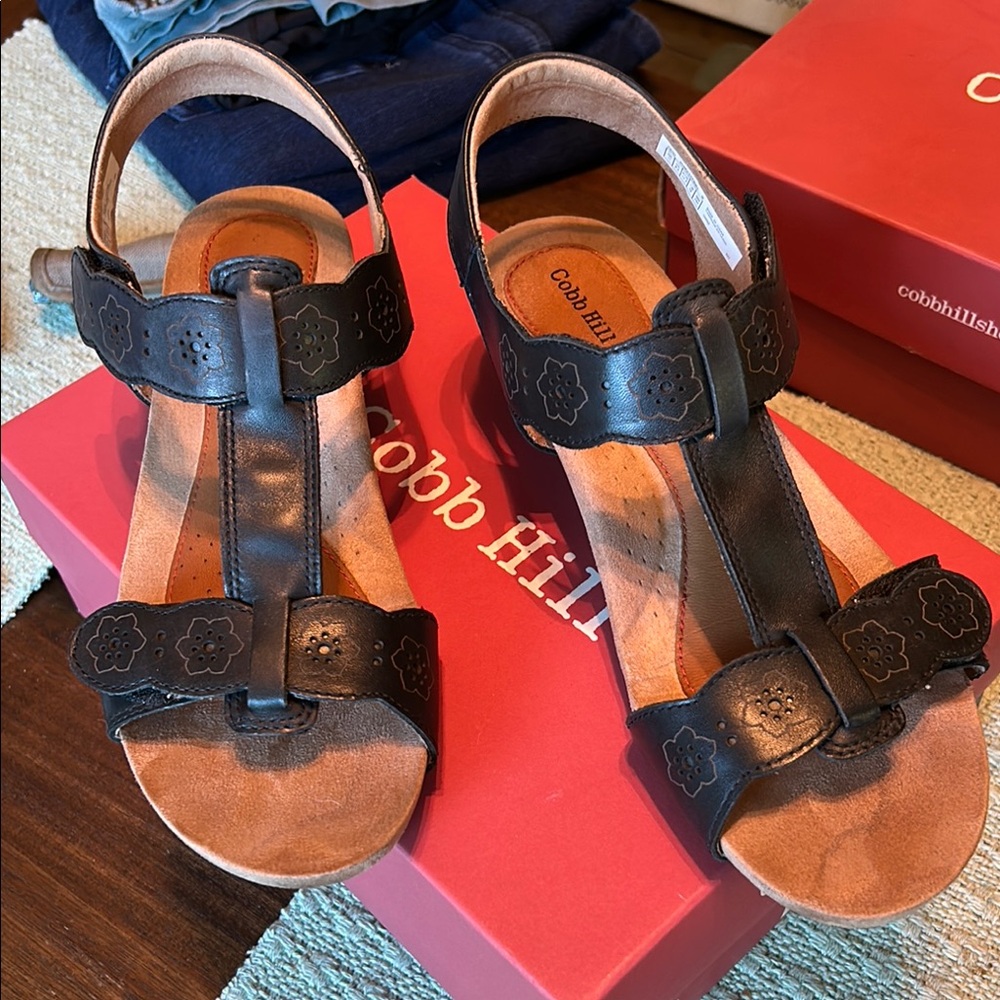 Cobb Hill by Rockport Black Leather Sandals Size 11